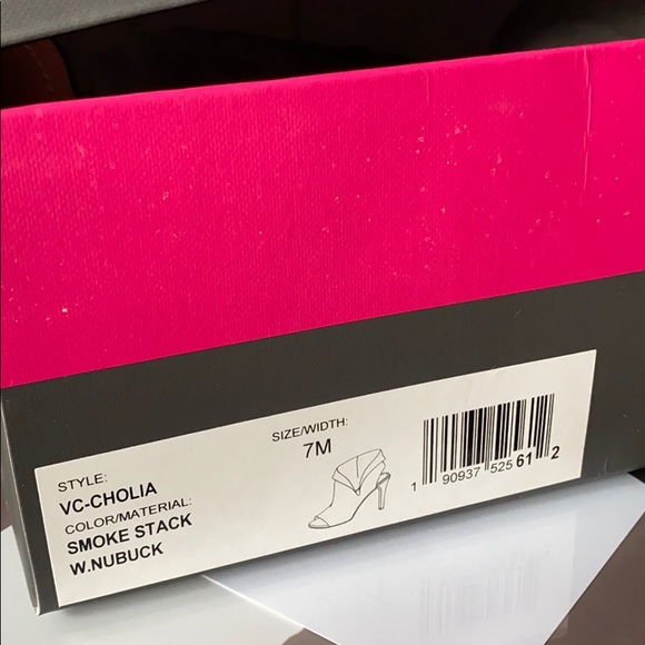 Vince Camuto Booties (GRG) - Picture 11 of 12